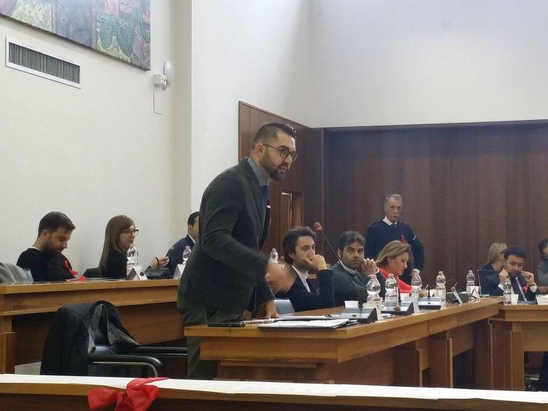 11 27consigliocomunale4