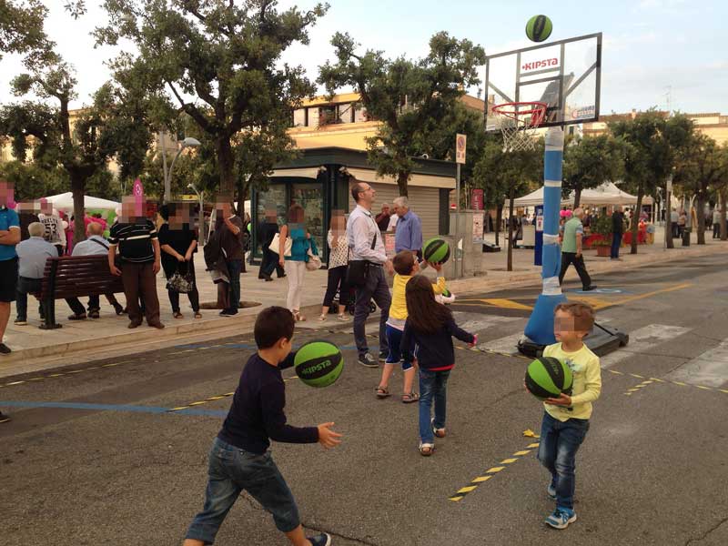 08 11 street basket noci