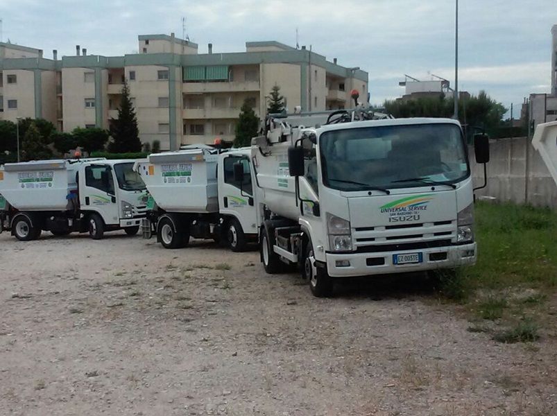 06 01 Universal Service Snc 1