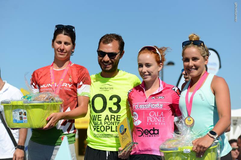 05 28 podio femminile triathlon cala ponte 