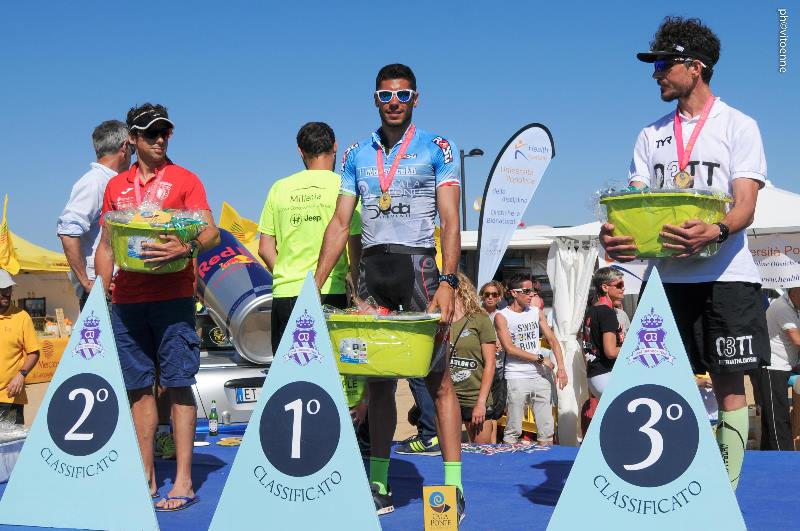 05 28 podio maschile triathlon Cala Ponte