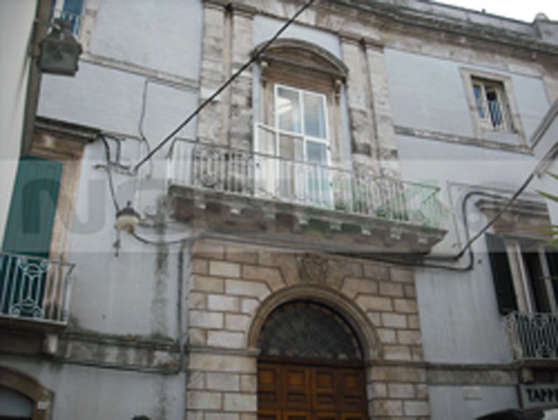 Foto di repertorio - Palazzo del Marchese - sede casa di riposo Figlie di Sant'Anna.