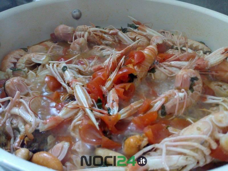 05 06 spaghetti scampi cozze1