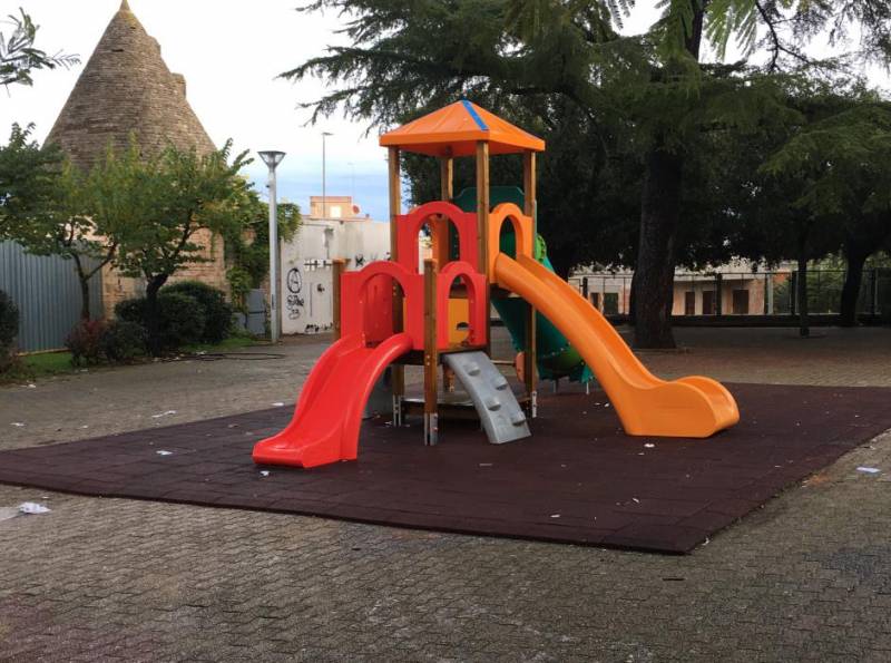 02 01Giostrine Villa Comunale 2