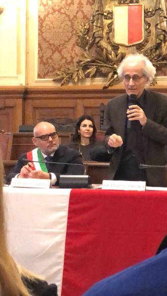 01 13liceodavincicostituzione3