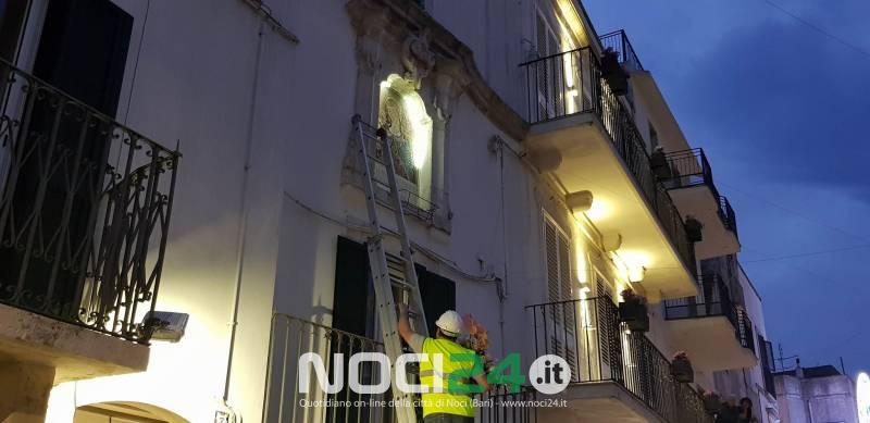 05 05 processione madonna della croce 2018 omaggio floreale
