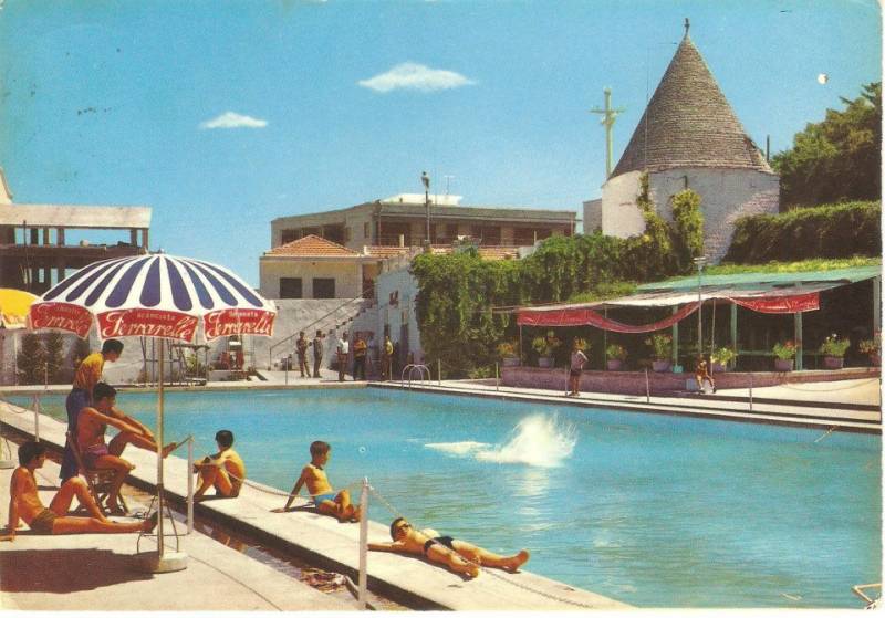 07 21Noci. Piscina3