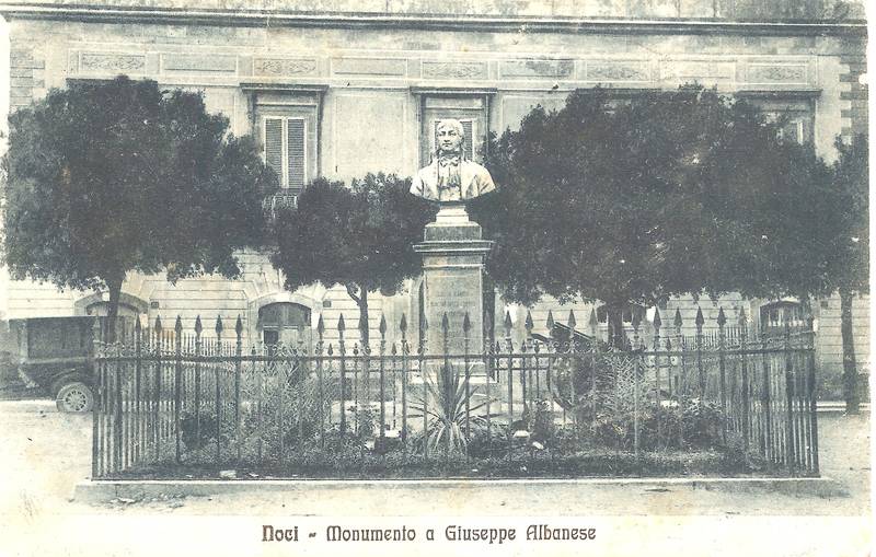 Noci Monumento a Giuseppe Albanese