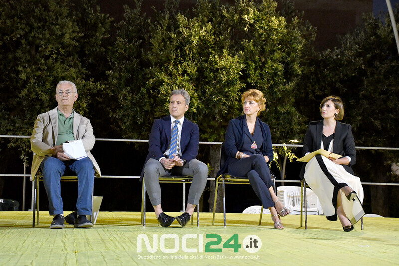 08 10 Il sindaco con la Commissione esaminatrice foto D. Gabriele