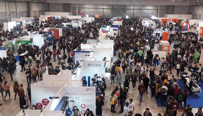 12 10 Salone Studente